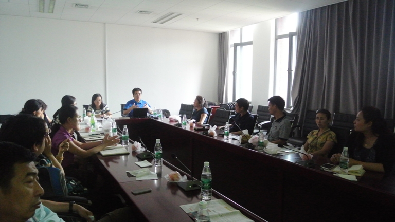 BB贝博艾弗森院举行英语双学位双专业和大学英语教学教务联系会议2